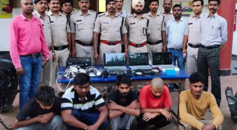 Raid on Mahadev books: छत्तीसगढ़ में महादेव बुक्स के एप से जुआ खेलते लोग गिरफ्तार