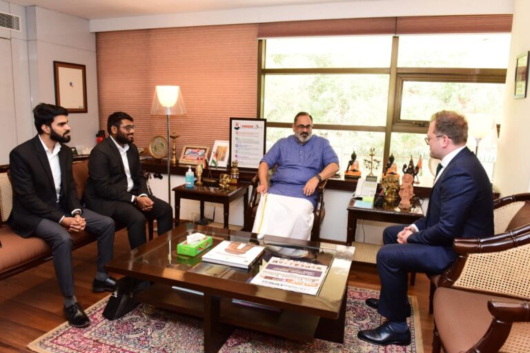 Former director of Parimatch meet RC: विदेशी जुआ कंपनी के पूर्व निदेशक की राजीव चंद्रशेखर के साथ मुलाकात