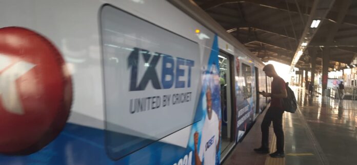 1XBET adv on Mumbai Metro