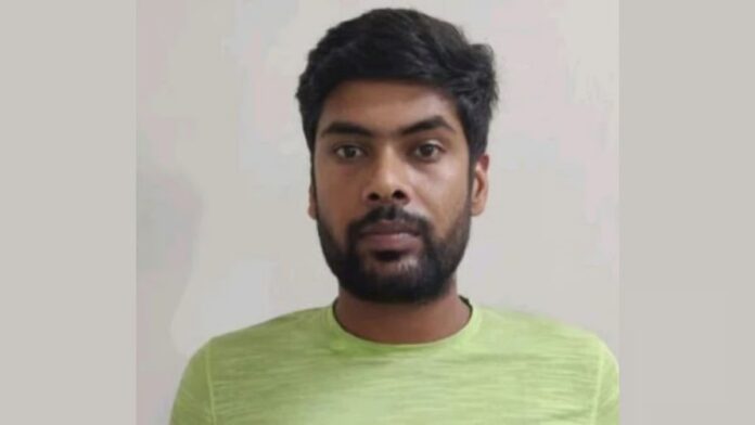 Vishal Yadav, a resident of Haryana, was nabbed by the Intelligence Wing of the Rajasthan Police. A clerk working at the Indian Navy's headquarters in New Delhi has been arrested on charges of espionage, accused of leaking sensitive military information to Pakistan's